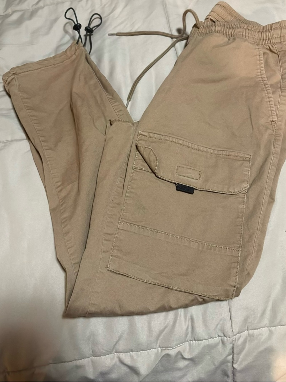 Arizona Jean Company Men's Cargo Pants in Beige/Tan